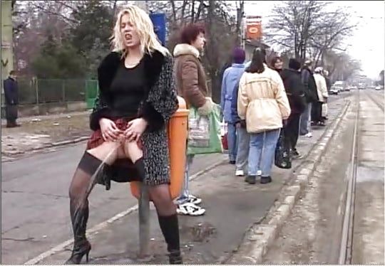 Piss like a man - woman peeing standing up!