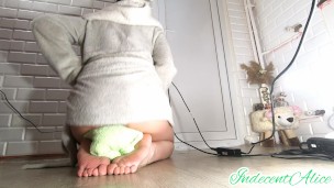 Slim Babe in Plushie Bath Robe Humping Hard a Towel & has a Intense Piss Orgasm